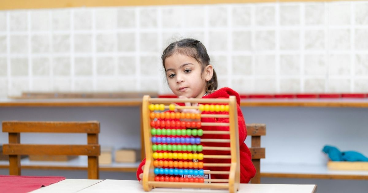 How Honey Maheshwari Makes Phonics Learning Easier for Children in Aligarh