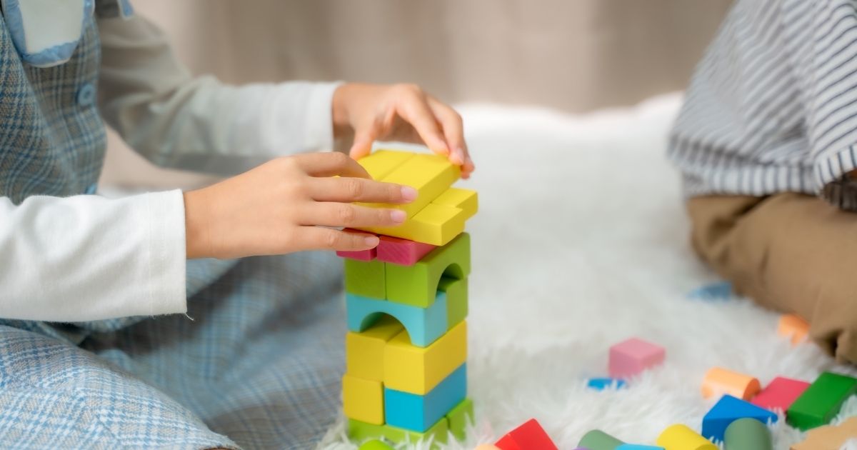 Positive Parenting Tips for Handling Sibling Rivalry