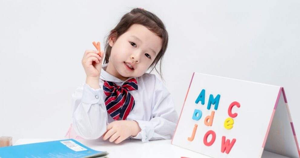 Livelihood Parenting -Reading Readiness Signs to Watch for in Your Preschooler