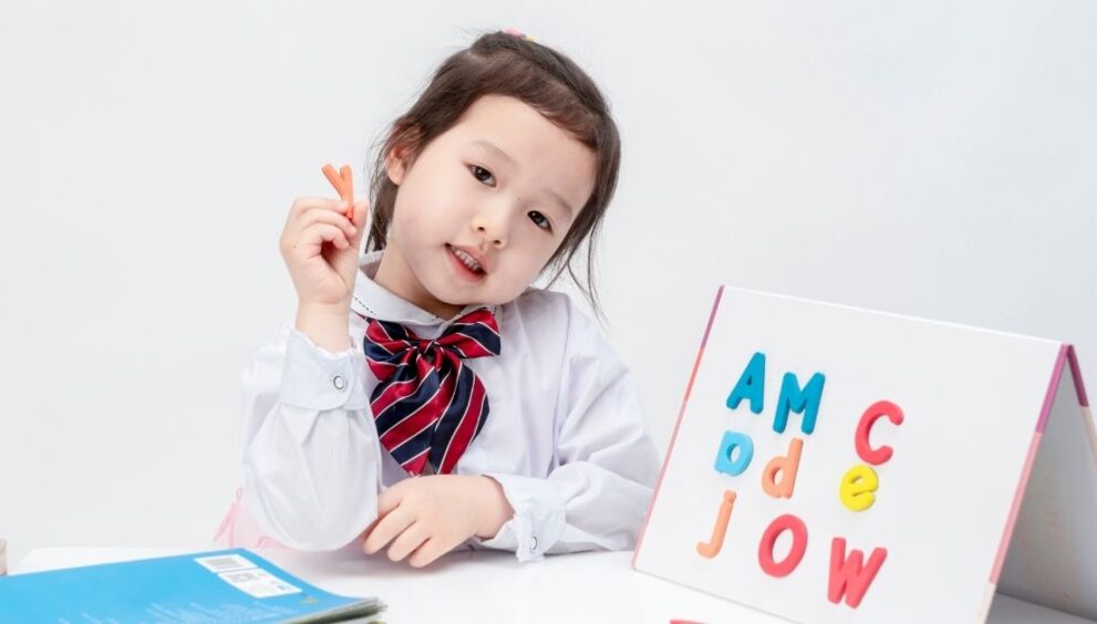 Livelihood Parenting -Reading Readiness Signs to Watch for in Your Preschooler