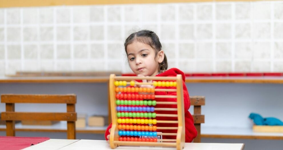 Livelihood Parenting -Decodable Books for Kids and Why They Beat Pretty Picture Books at First